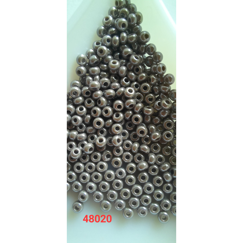 Чеський бісер Preciosa 10/0, 48020 сірий, 50 г — бісер для рукоділля, прикрас і вишивки Чеський бісер Preciosa 10/0, 48020 сірий, 50 г — бісер для рукоділля, прикрас і вишивки