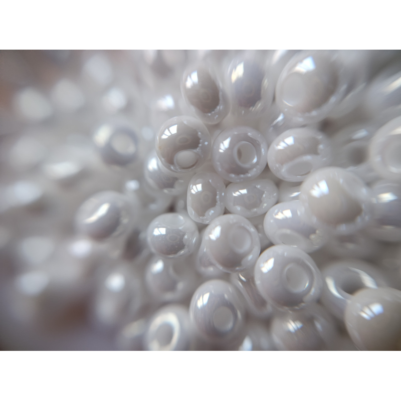 Чеський бісер Preciosa 6/0, 46102 білий перлинний, 50 г — бісер для рукоділля, прикрас і вишивки