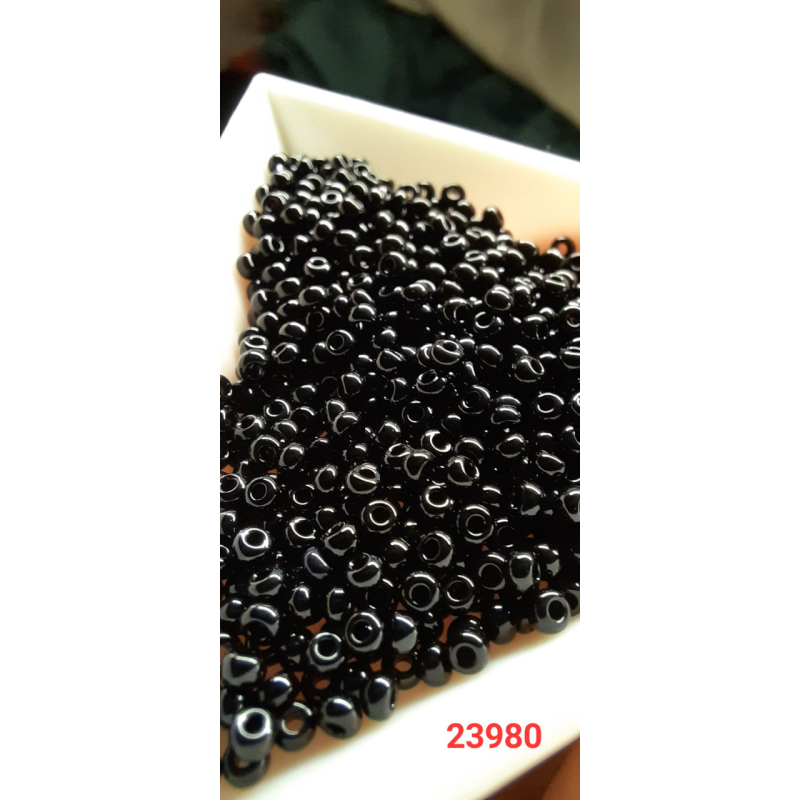 Чеський бісер Preciosa 10/0, 23980 чорний, 50 г — бісер для рукоділля, прикрас і вишивки